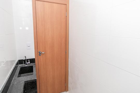 Banheiro de apartamento à venda com 2 quartos, 35m² em Vila Mazzei, São Paulo