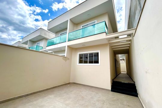 Garagem de casa à venda com 3 quartos, 120m² em Vila Barros, Guarulhos