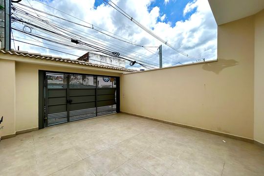 Garagem de casa à venda com 3 quartos, 120m² em Vila Barros, Guarulhos