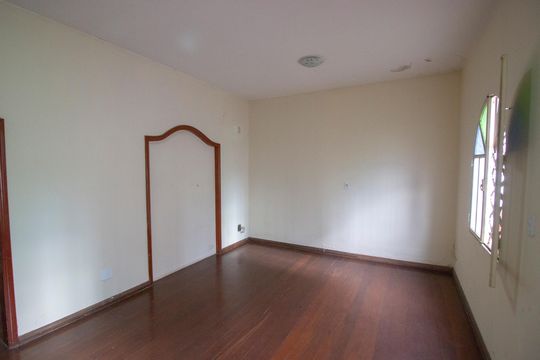Casa para alugar com 3 quartos, 160m² em Qnb 1, Brasília