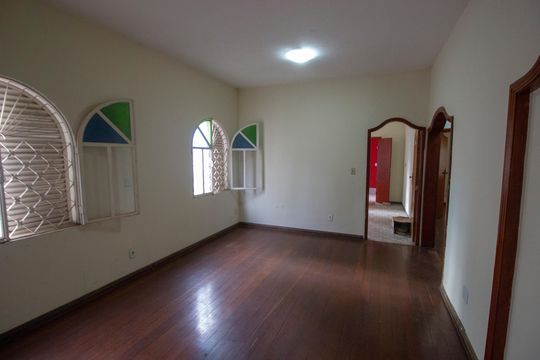 Casa para alugar com 3 quartos, 160m² em Qnb 1, Brasília