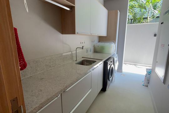 Área de Serviço de casa de condomínio à venda com 5 quartos, 1500m² em Barra da Tijuca, Rio de Janeiro