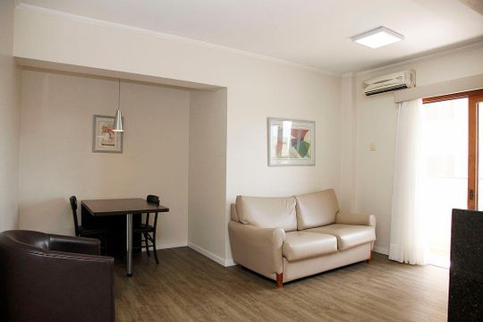 Sala de apartamento à venda com 1 quarto, 59m² em Independência, Porto Alegre