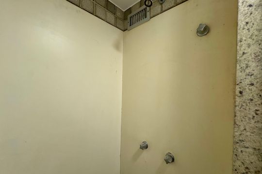 Lavabo de apartamento à venda com 3 quartos, 165m² em Barra da Tijuca, Rio de Janeiro