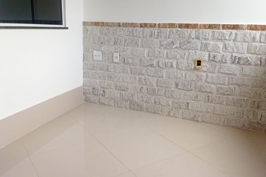 Sala de casa à venda com 2 quartos, 80m² em Jacarepaguá, Rio de Janeiro