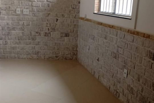 Quarto de casa à venda com 2 quartos, 80m² em Jacarepaguá, Rio de Janeiro