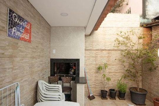 Área externa de casa à venda com 3 quartos, 133m² em Vila Leonor, São Paulo