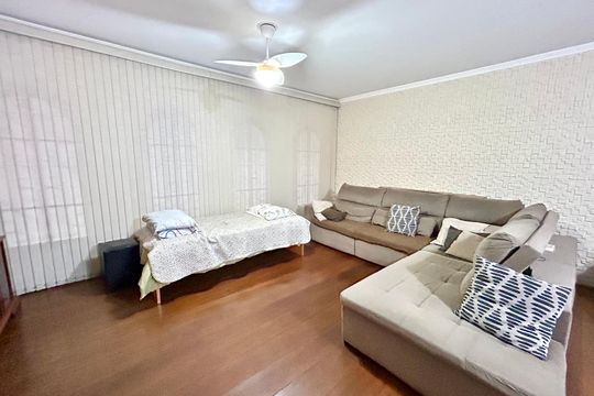 Casa à venda com 3 quartos, 180m² em Jardim Santa Beatriz, Guarulhos