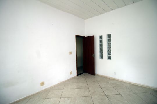 Quarto de casa para alugar com 1 quarto, 50m² em Pavuna, Rio de Janeiro