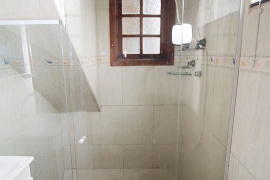 Banheiro de casa para alugar com 1 quarto, 50m² em Pavuna, Rio de Janeiro
