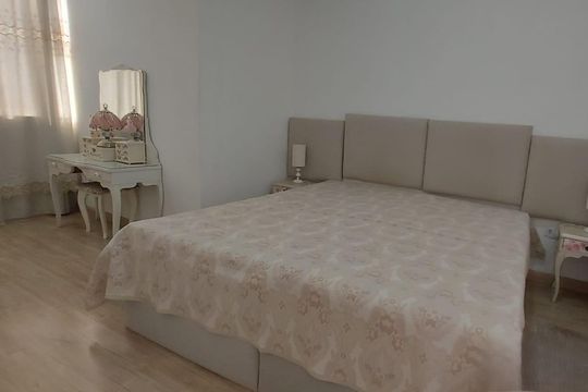 Casa para alugar com 3 quartos, 250m² em Jardim Florida, Barueri