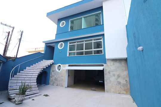 Garagem de casa para alugar com 4 quartos, 327m² em Santa Terezinha, São Bernardo do Campo