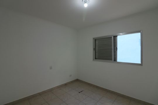 Quarto de Serviço de casa para alugar com 4 quartos, 327m² em Santa Terezinha, São Bernardo do Campo