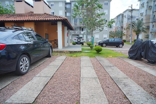 Garagem de apartamento à venda com 3 quartos, 70m² em Humaitá, Porto Alegre