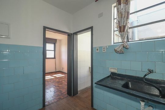 Cozinha de apartamento para alugar com 2 quartos, 49m² em Sarandi, Porto Alegre