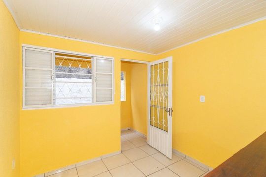 Sala  de casa de condomínio para alugar com 2 quartos, 60m² em Medianeira, Porto Alegre