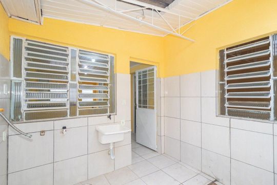 Área de Serviço de casa de condomínio para alugar com 2 quartos, 60m² em Medianeira, Porto Alegre