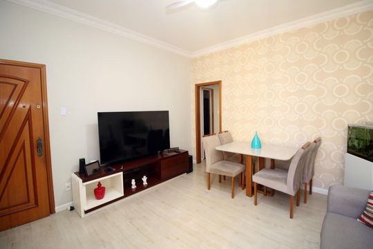 Sala de apartamento para alugar com 2 quartos, 55m² em Olaria, Rio de Janeiro