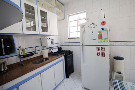 Cozinha de apartamento para alugar com 2 quartos, 55m² em Olaria, Rio de Janeiro