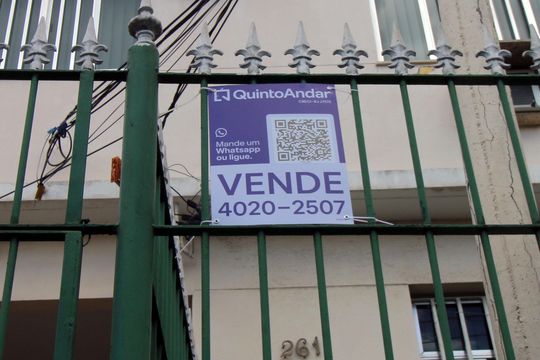 Placa de apartamento para alugar com 2 quartos, 55m² em Olaria, Rio de Janeiro