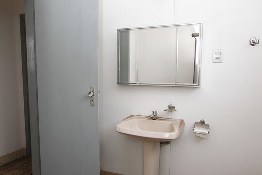 Banheiro 1 de casa à venda com 5 quartos, 320m² em Carlos Prates, Belo Horizonte