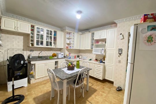 Cozinha de apartamento à venda com 2 quartos, 88m² em Braz de Pina, Rio de Janeiro