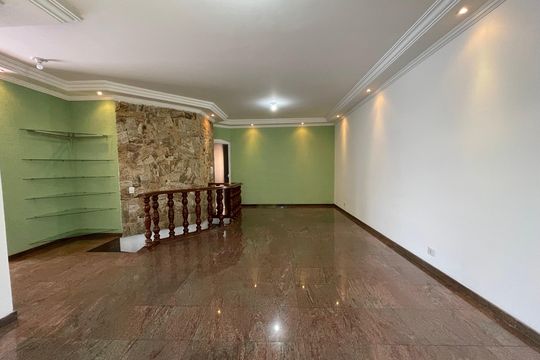 Sala de casa para alugar com 6 quartos, 250m² em Jardim Bonfiglioli, São Paulo