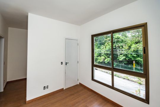 Casa à venda com 3 quartos, 120m² em Itapoã, Belo Horizonte