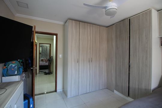 Quarto 1 de casa de condomínio à venda com 3 quartos, 150m² em Anil, Rio de Janeiro