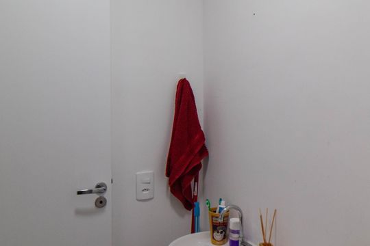 Banheiro de apartamento à venda com 2 quartos, 34m² em Bom Retiro, São Paulo