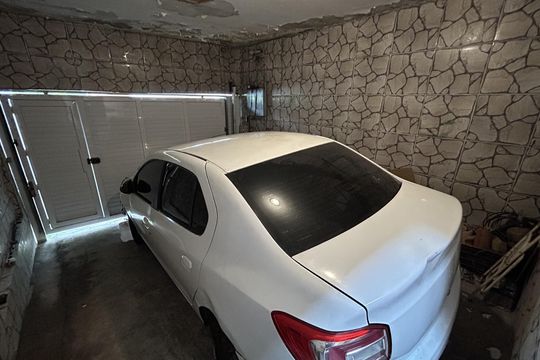 Garagem de casa para alugar com 2 quartos, 90m² em Vila Valqueire, Rio de Janeiro
