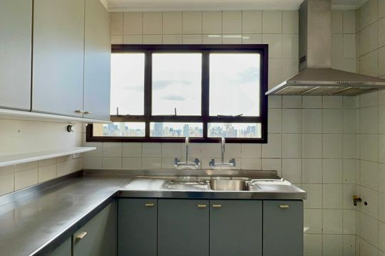 Cozinha de apartamento à venda com 3 quartos, 250m² em Pinheiros, São Paulo