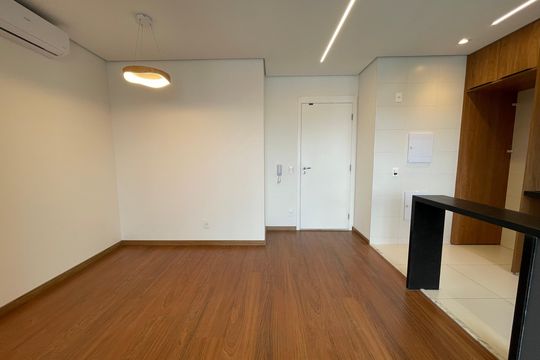 Sala de apartamento à venda com 2 quartos, 54m² em Vila Sonia, São Paulo