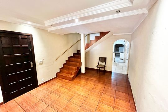 Sala de casa à venda com 3 quartos, 92m² em Vila Dionisia, São Paulo