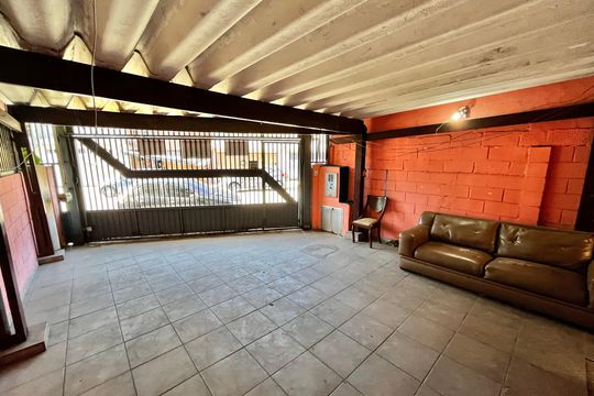 Garagem de casa à venda com 3 quartos, 92m² em Vila Dionisia, São Paulo