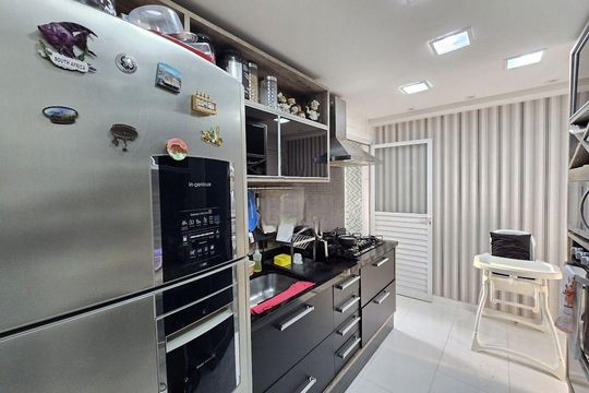 Cozinha de apartamento à venda com 3 quartos, 128m² em Vila Leonor, Guarulhos