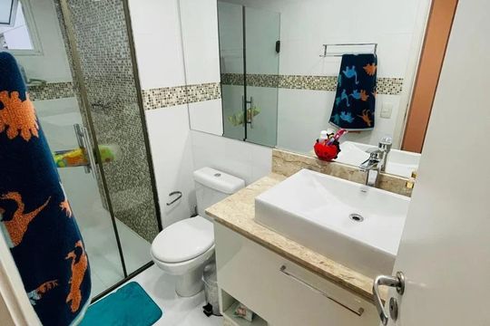 Banheiro de apartamento à venda com 3 quartos, 128m² em Vila Leonor, Guarulhos