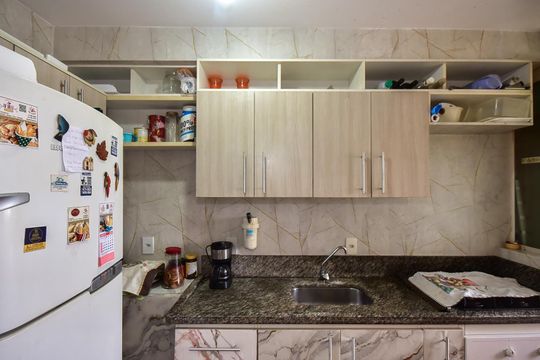 Cozinha de apartamento à venda com 2 quartos, 56m² em Vila Sonia do Taboao, Taboão da Serra