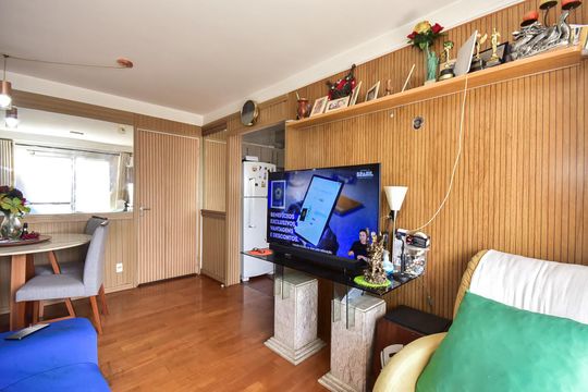 Sala de apartamento à venda com 2 quartos, 56m² em Vila Sonia do Taboao, Taboão da Serra