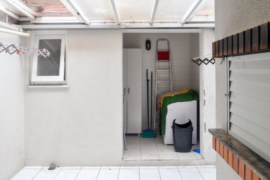 Casa de Condomínio à venda com 4 quartos, 133m² em Teresópolis, Porto Alegre