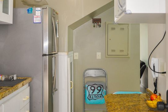 Casa de Condomínio à venda com 4 quartos, 133m² em Teresópolis, Porto Alegre