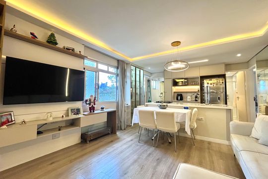 Sala de apartamento à venda com 3 quartos, 102m² em Vila Paulista, São Paulo