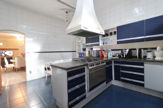 Cozinha de casa para alugar com 5 quartos, 900m² em Ribeirânia, Ribeirão Preto