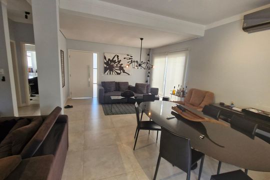 Casa de Condomínio à venda com 4 quartos, 191m² em Bairro das Palmeiras, Campinas