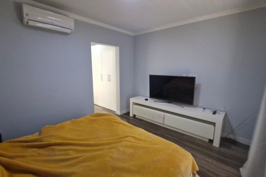 Casa de Condomínio à venda com 4 quartos, 191m² em Bairro das Palmeiras, Campinas