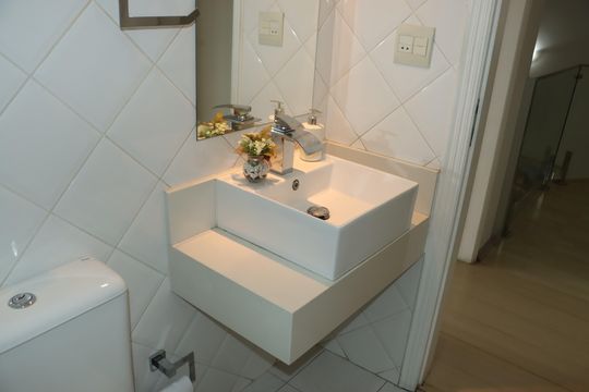 Casa de Condomínio para alugar com 4 quartos, 400m² em Granja Vianna, Cotia