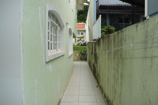 Casa de Condomínio para alugar com 4 quartos, 400m² em Granja Vianna, Cotia