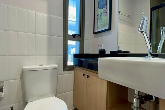 Banheiro de kitnet/studio para alugar com 1 quarto, 20m² em Cerqueira César, São Paulo