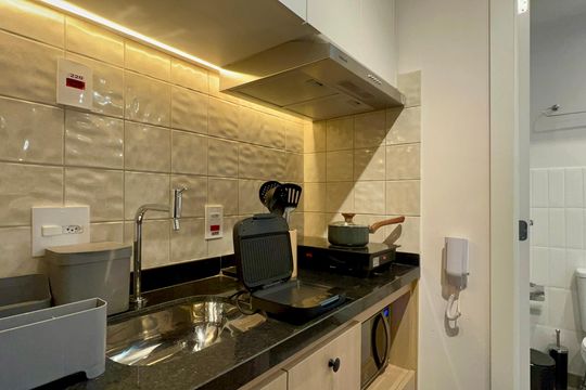 Cozinha de kitnet/studio para alugar com 1 quarto, 20m² em Cerqueira César, São Paulo