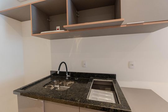 Cozinha de apartamento para alugar com 1 quarto, 32m² em Bela Vista, São Paulo